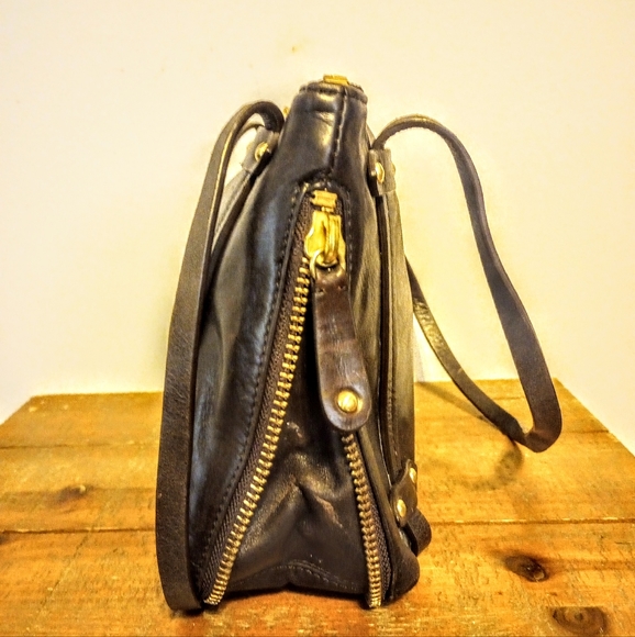 DKNY Small Expandable Zipper Purse - Picture 4 of 9